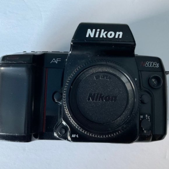 Nikon 8008s Film Camera - Picture 1 of 8